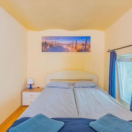 Captain's In Soho Apartment